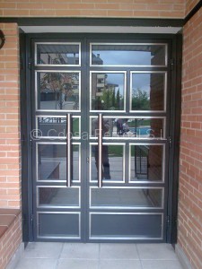 Portal moderno inoxidable