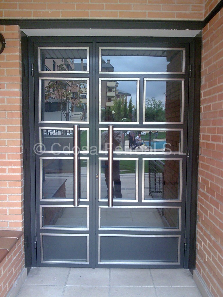 Portal moderno inoxidable